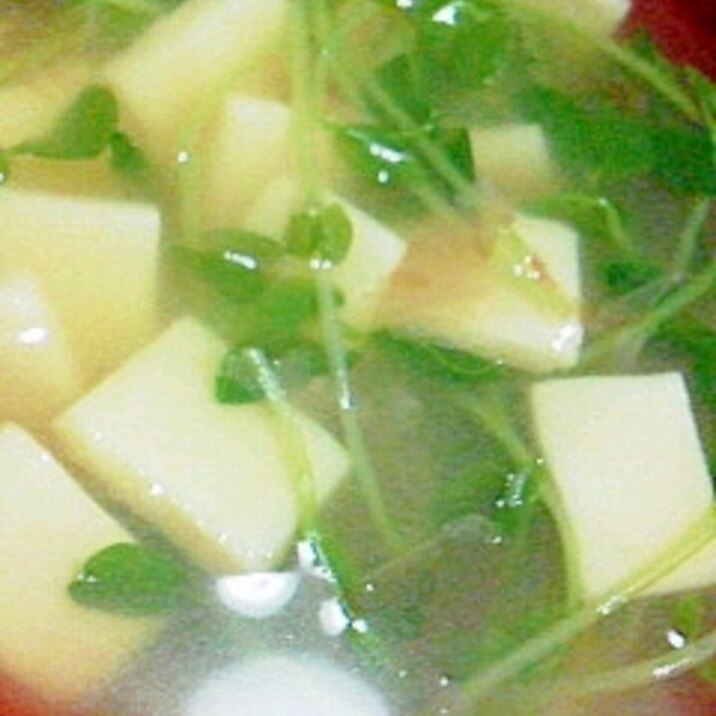 豆苗と高野豆腐のお味噌汁